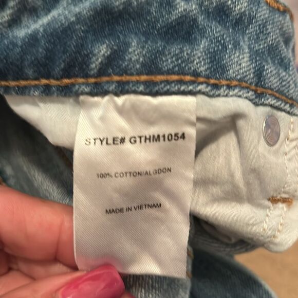 Alter’d State Jeans. Ceros. Size 26
Whiskering, fading, distressing. EUC - Picture 8 of 9